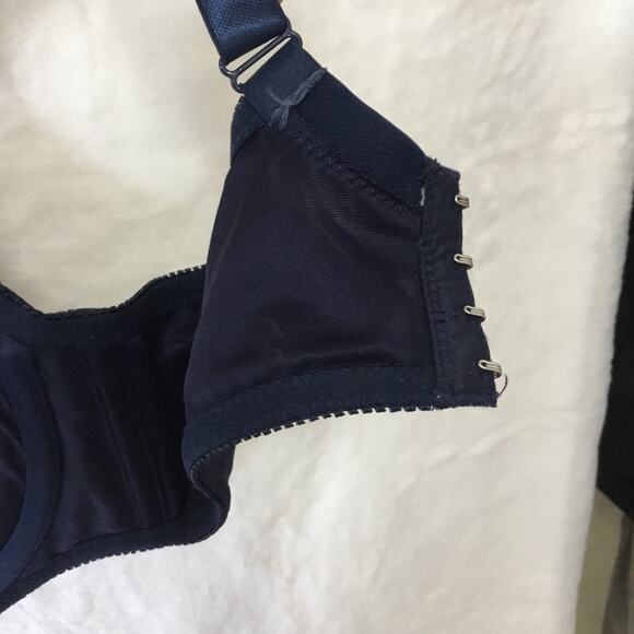 BodiBra Navy Lace Support & Shaping Bra - Picture 7 of 15